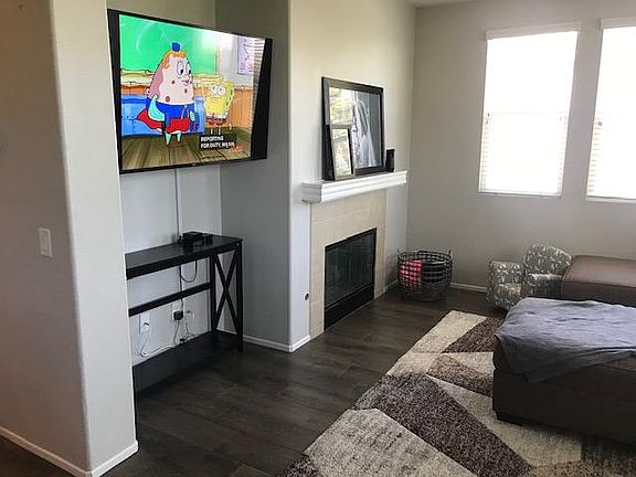 4th image of 35976 Lindstrand Ave Unit 10