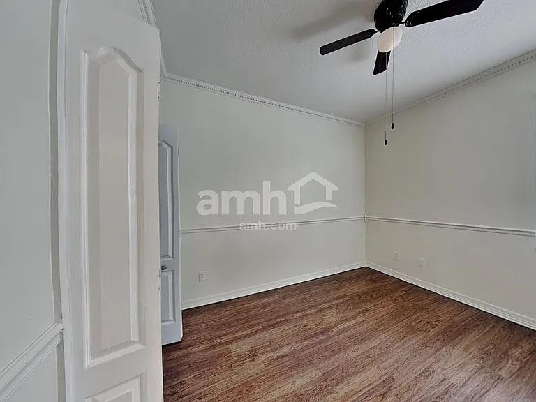1130 Cherry Valley Way — Photo 14