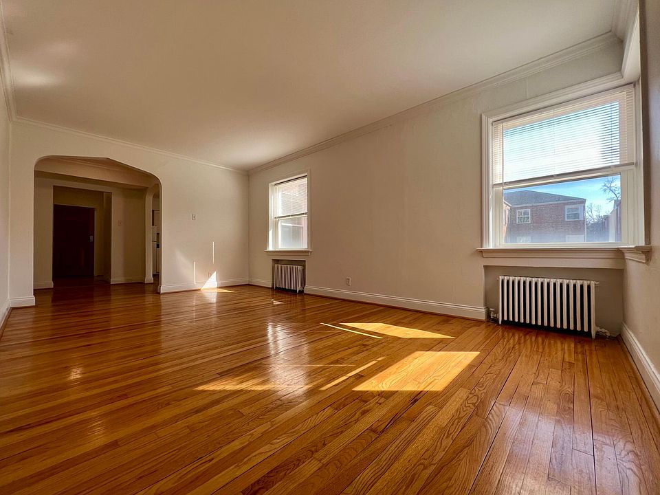 1st image of 765 Westwood Dr APT 310