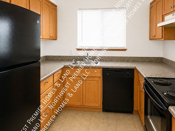 3rd image of 114 NW 3rd Pl #G