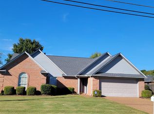 221 Maddox Dr, Jackson, TN 38305