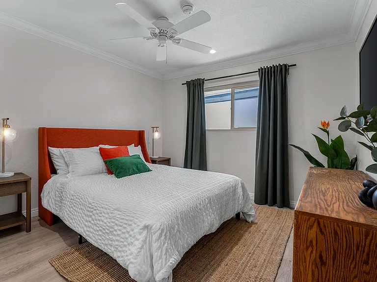 200 Elm Ave #15 — Photo 16