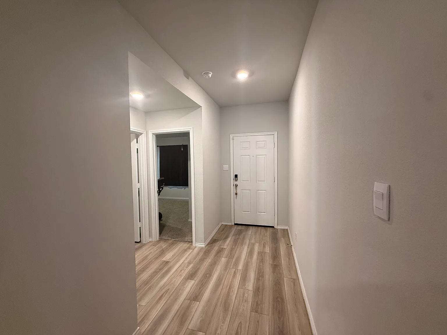4 bed, 1796 sqft, $1,999 — Photo 4