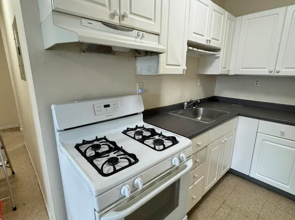 22 Orchard St APT 1, Stamford, CT 06902