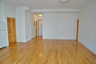 Rented by R New York