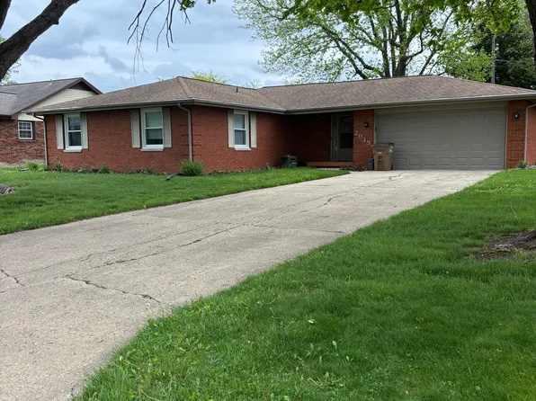 2935 Flintwood Dr, Columbus, IN 47203