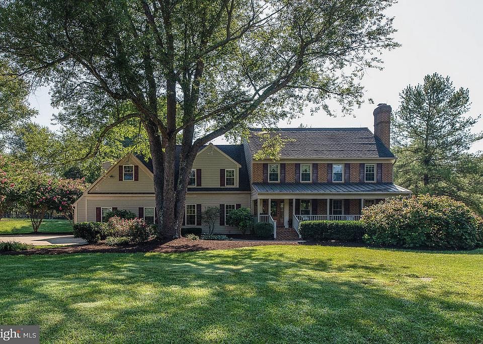 1st image of 7571 Falkland Dr