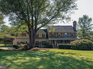 7571 Falkland Dr, Gainesville, VA 20155