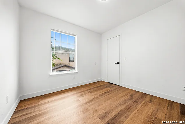 7664 Oak Chase — Photo 15