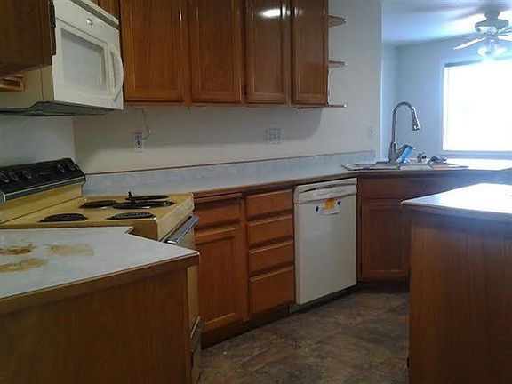 5th image of 2422 Temple Dr