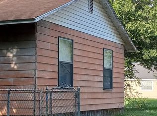 1201 Mill St, Gainesville, TX 76240