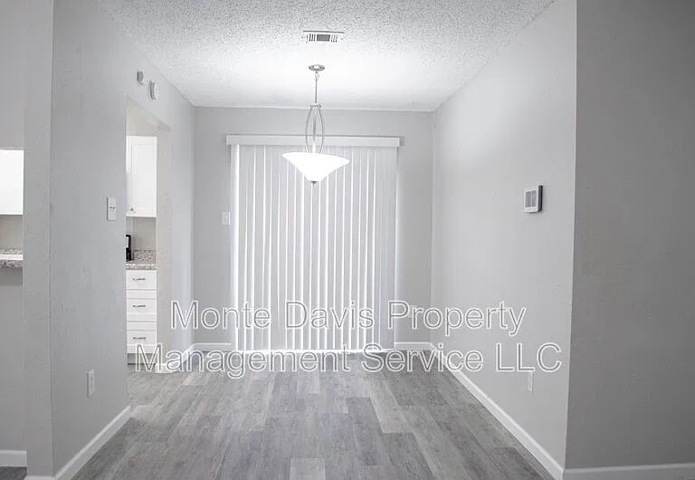 2306 Fuzz Fairway #A — Photo 7
