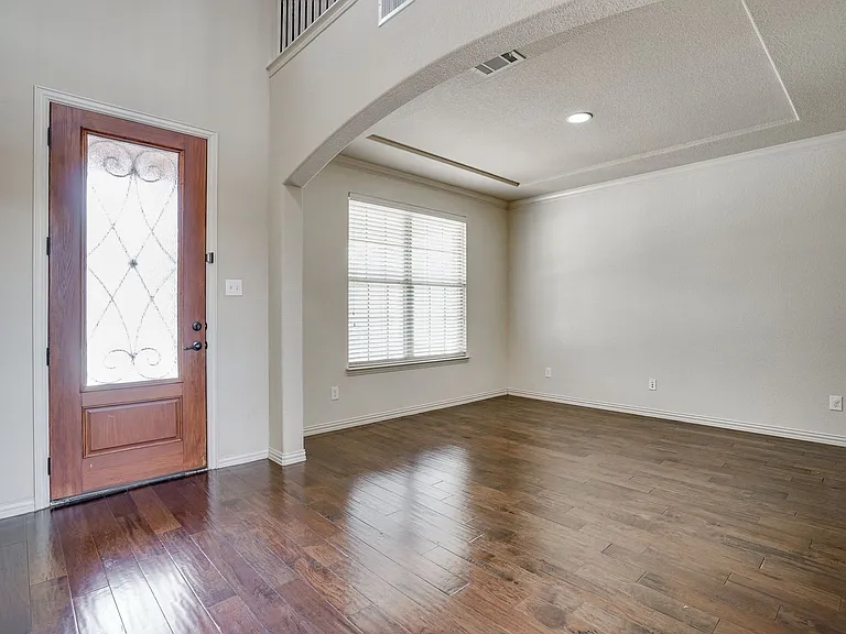 8813 Denstone Dr — Photo 2