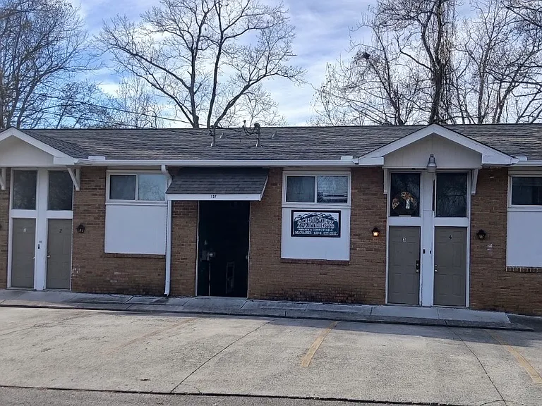 137 Hendricks Blvd 
Building Front