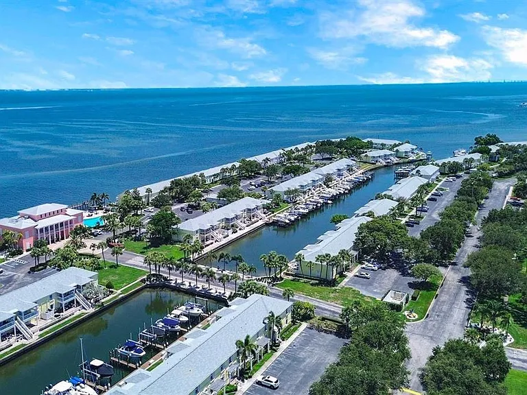3873 Pompano Dr SE #D — Photo 77