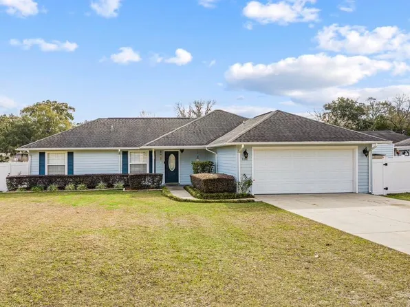 102 White Ave NW, Branford, FL 32008