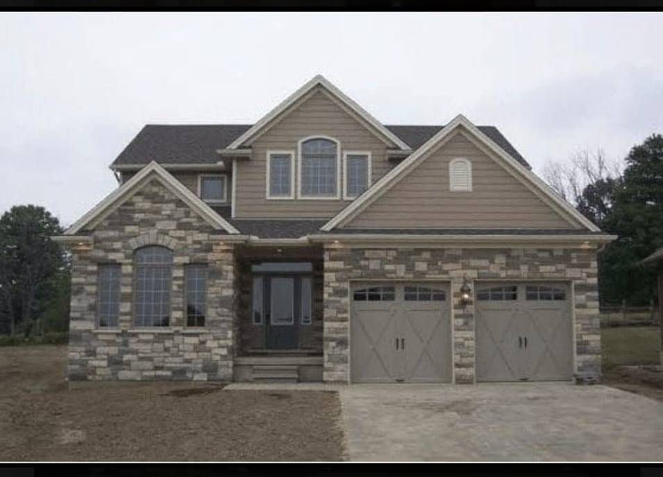 2nd image of 2177 Lockwood Cres