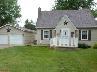 660 Redding Ave, Windom, MN 56101