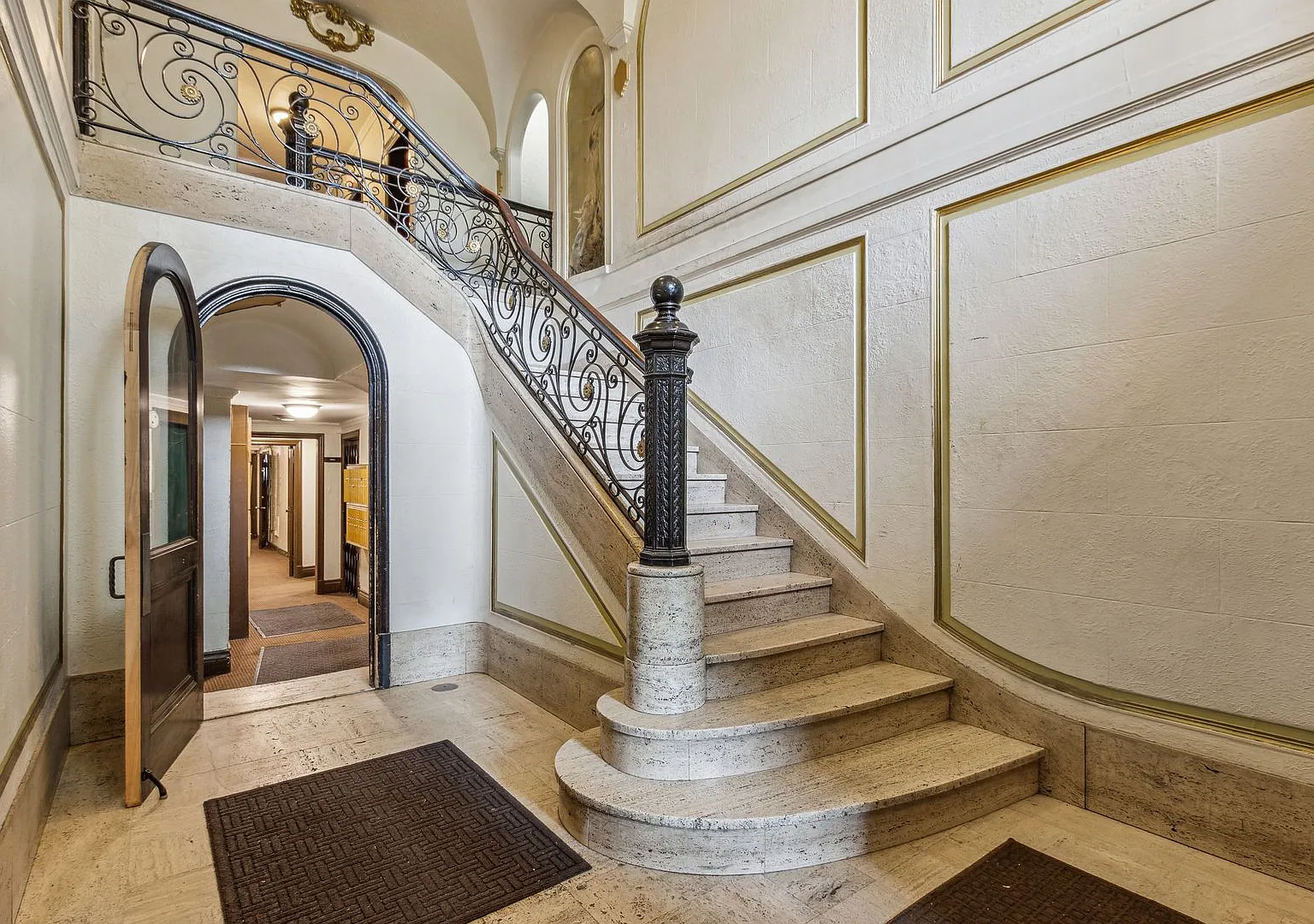 120 Glynn Ct. - FDR Seward Glynn — Photo 2