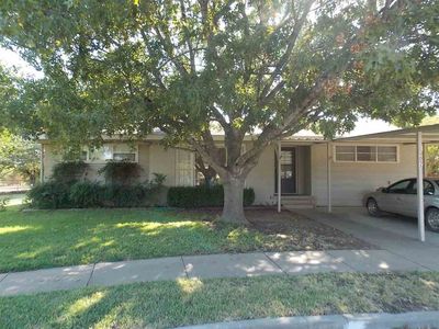 1015 Lincoln St, Mc Gregor, TX, 76657