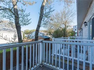 300 Smithfield Rd APT 8, North Providence, RI 02904