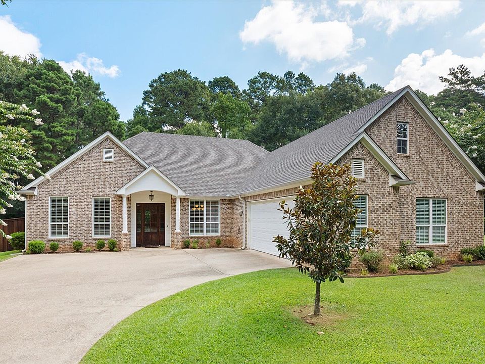 1st image of 1685 Wood Pl