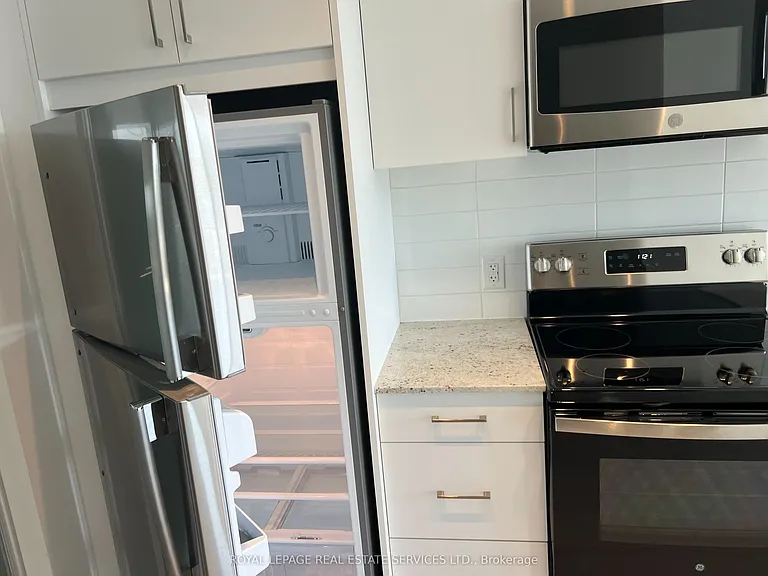 4010 Eglinton Ave W #430 — Photo 8