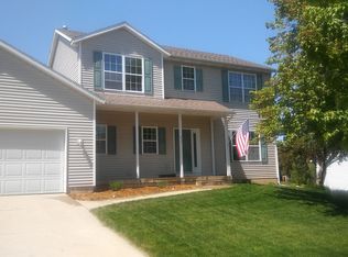 71 Rogue River View Dr NE, Rockford, MI