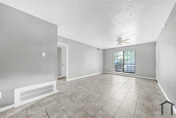 2 bed, 750 sqft, $1,300 — Photo 4