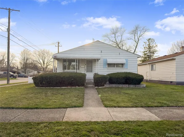 4710 Edgewood St, Dearborn Heights, MI 48125