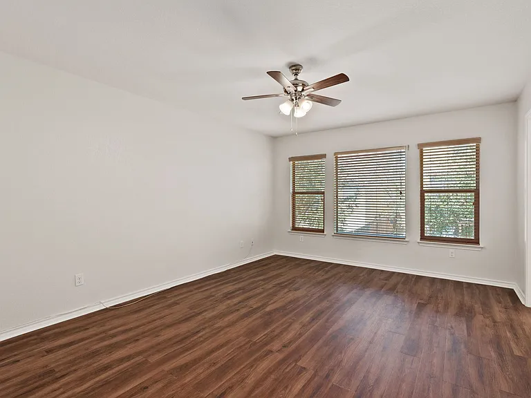 4219 Woodbridge Way — Photo 19