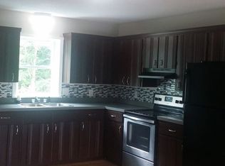 199 Dinsmore Rd APT B, Sidney, ME 04330