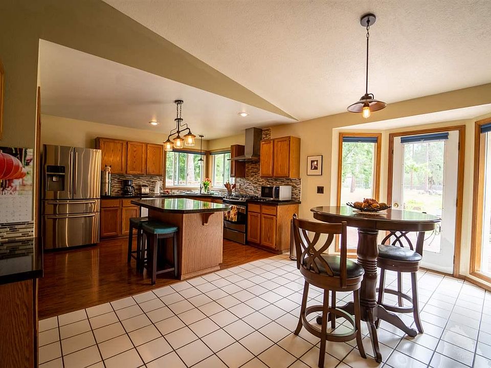 16615 N Wylie Dr, Nine Mile Falls, WA 99026 | Zillow