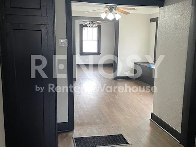 576 S Oxford Ave — Photo 4