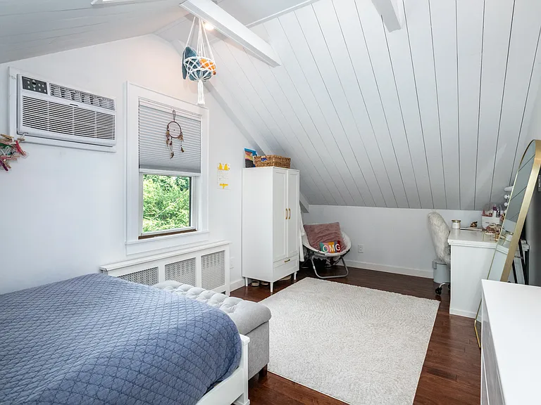 17 Bonnett Ave — Photo 35