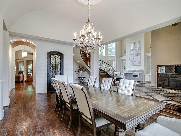 2nd image of 5501 Montclair Dr