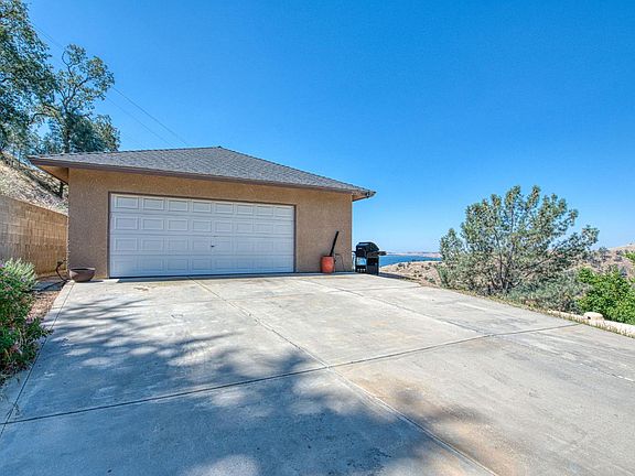 4th image of 27306 El Lado Rd