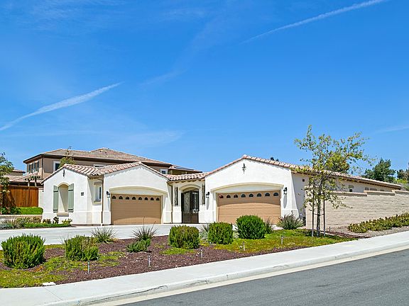 4th image of 1158 Village Dr