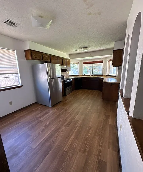 6912 SW Bainbridge Ave — Photo 3