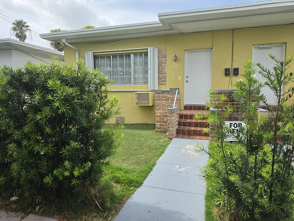 1930 Calais Dr #1924