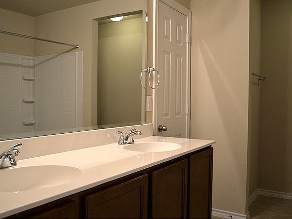 4th image of 10029 Blue Bell Dr