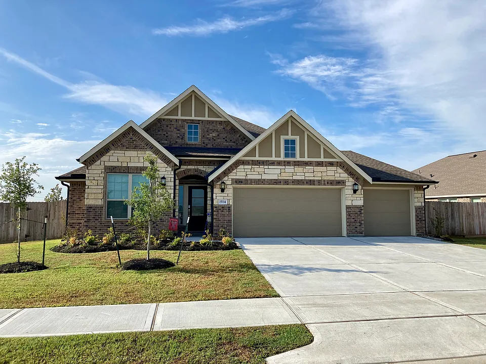 15334 Lake Front Dr