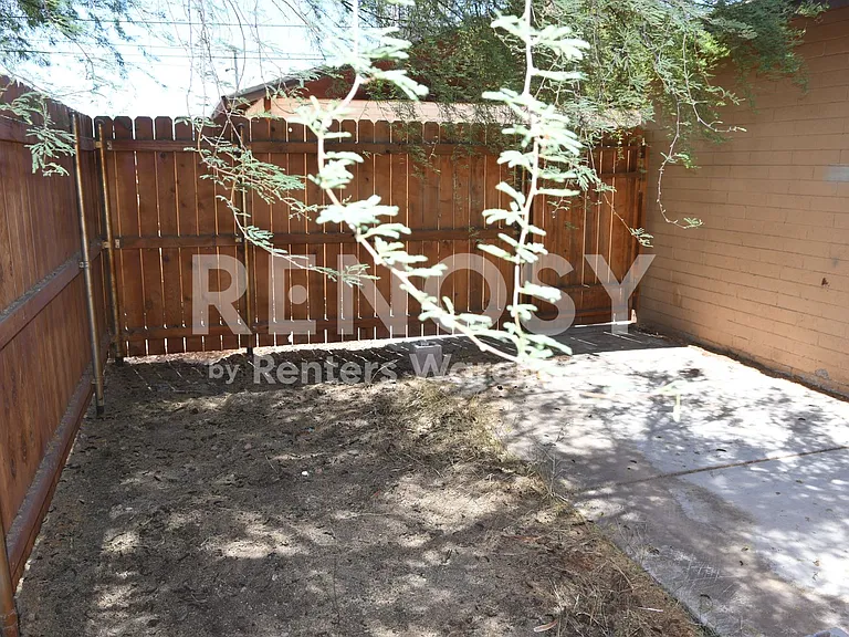 729 E Mission Ln #1 — Photo 46