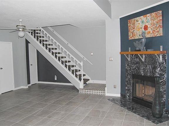 3rd image of 1620 Wellington Pl APT 306