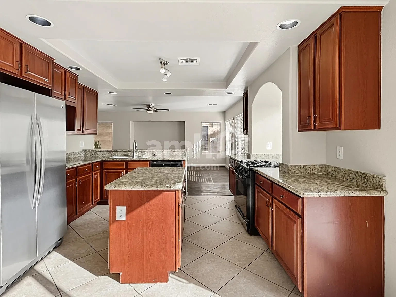 4 bed, 3.0 bath, 2645 sqft, $2,770 — Photo 4