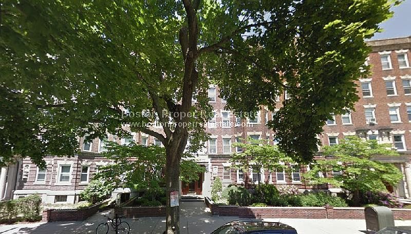 2nd image of 137 Park Dr #32U