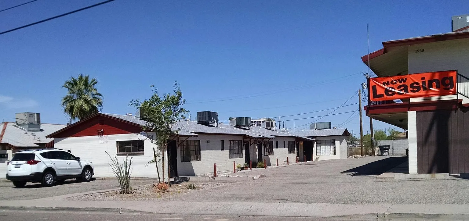 1 bed, 350 sqft, $750 — Photo 1