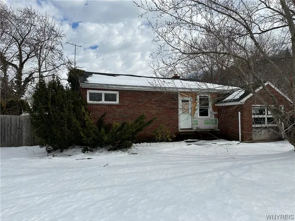 4909 Ridgeview Ave, Lewiston, NY 14092