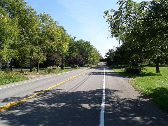 4th image of 656 Scottsville Mumford Rd
