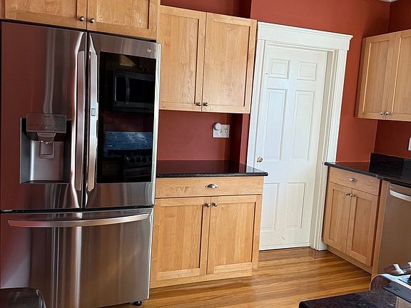 5th image of 34 Melrose St #34